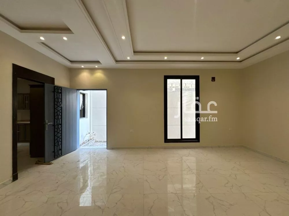 5 bedroom villa in Al Aridh 8