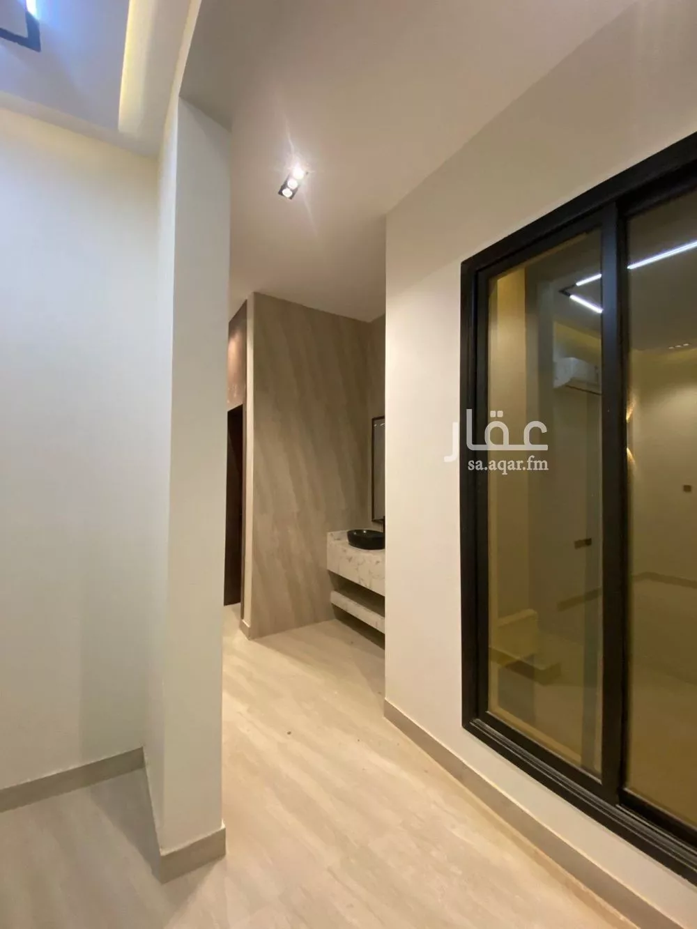 فيلا 7 غرف في الرمال 10