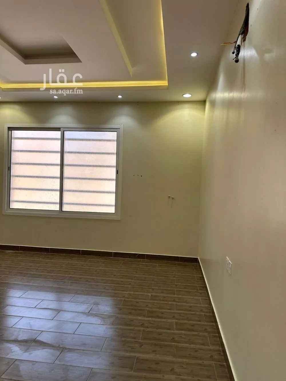 فيلا 8 غرف في طويق 24