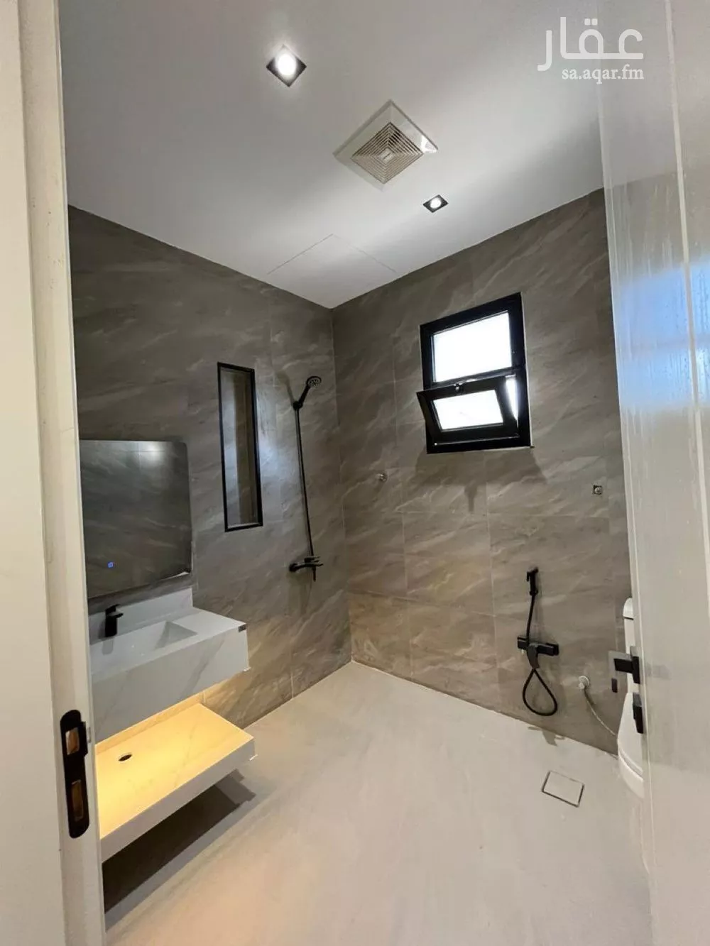 3 bedroom apartment in Riyadh 11