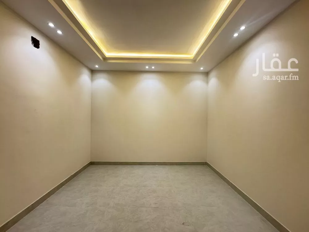 فيلا 5 غرف في طيبة 2