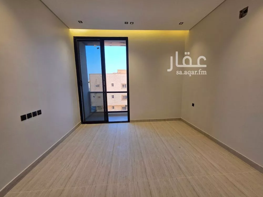 4 bedroom apartment in Okaz 5