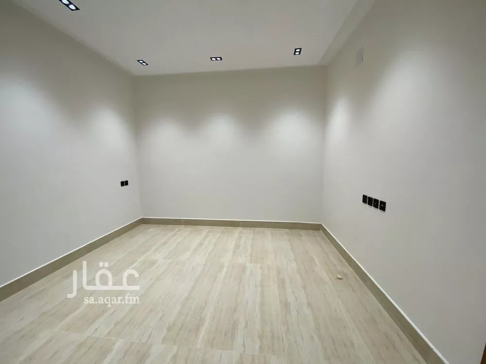 شقة 3 غرف في عكاظ 7