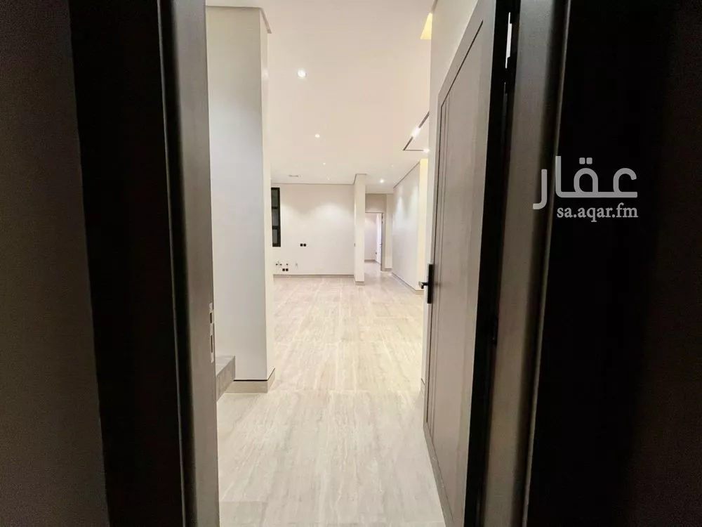 3 bedroom apartment in Al Mahdiyyah 4