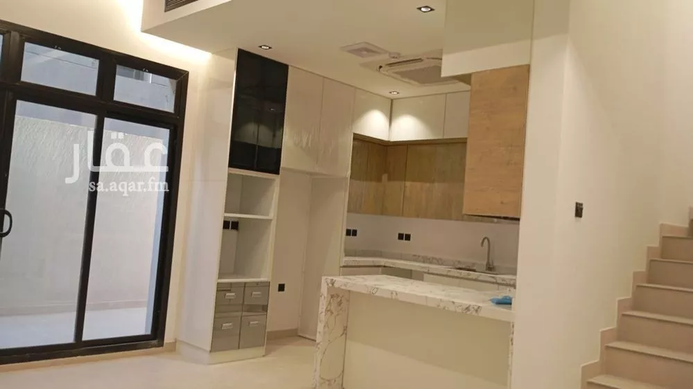 4 bedroom villa in Al Narjis 18