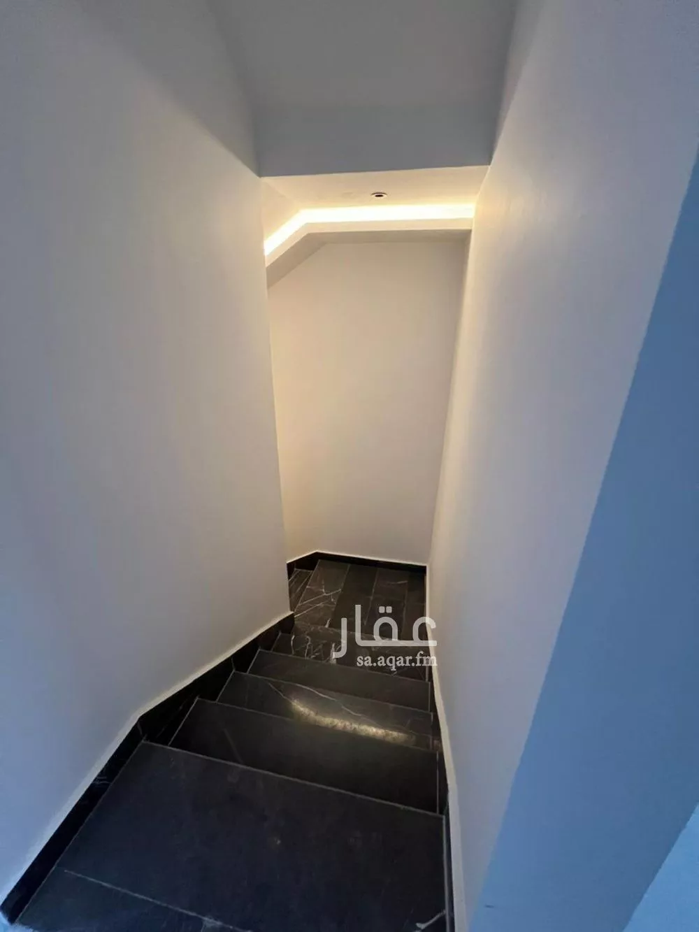 5 bedroom villa in Al Mahdiyyah 6