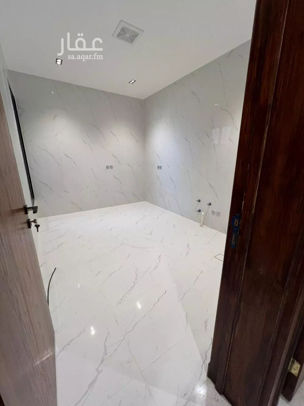 5 bedroom villa in Al Mahdiyyah 7