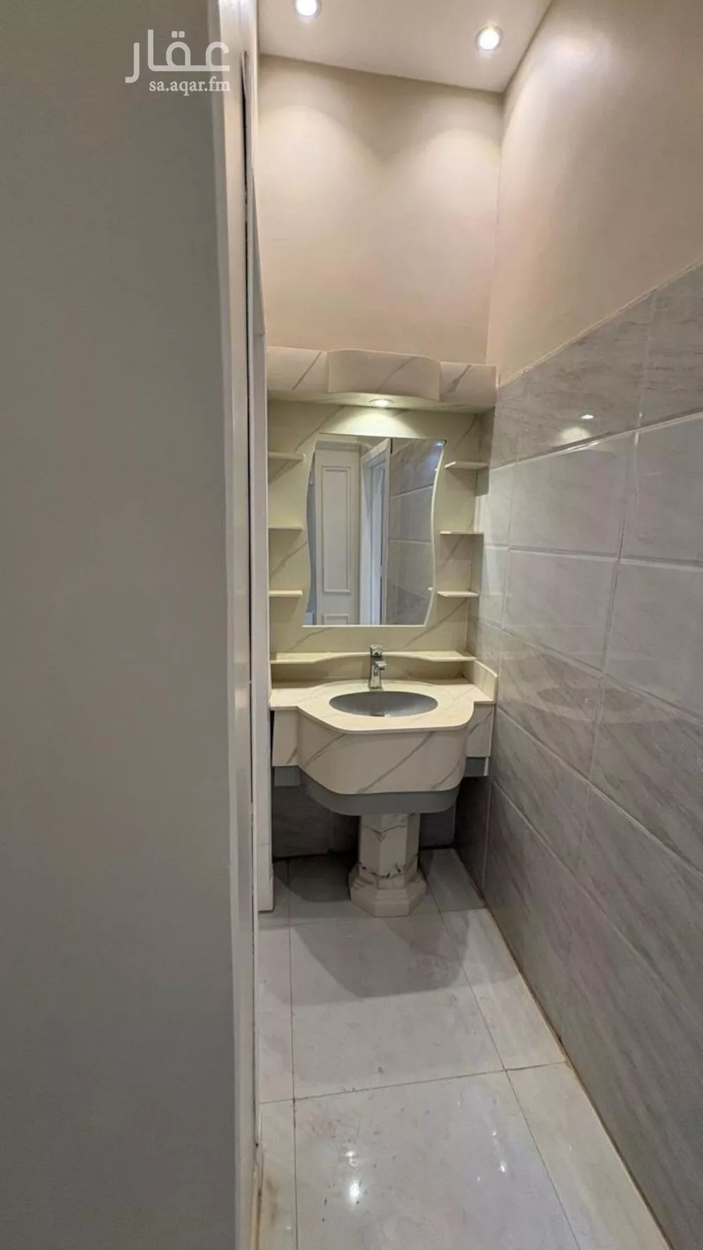 5 bedroom duplex in Al Mahdiyyah 3