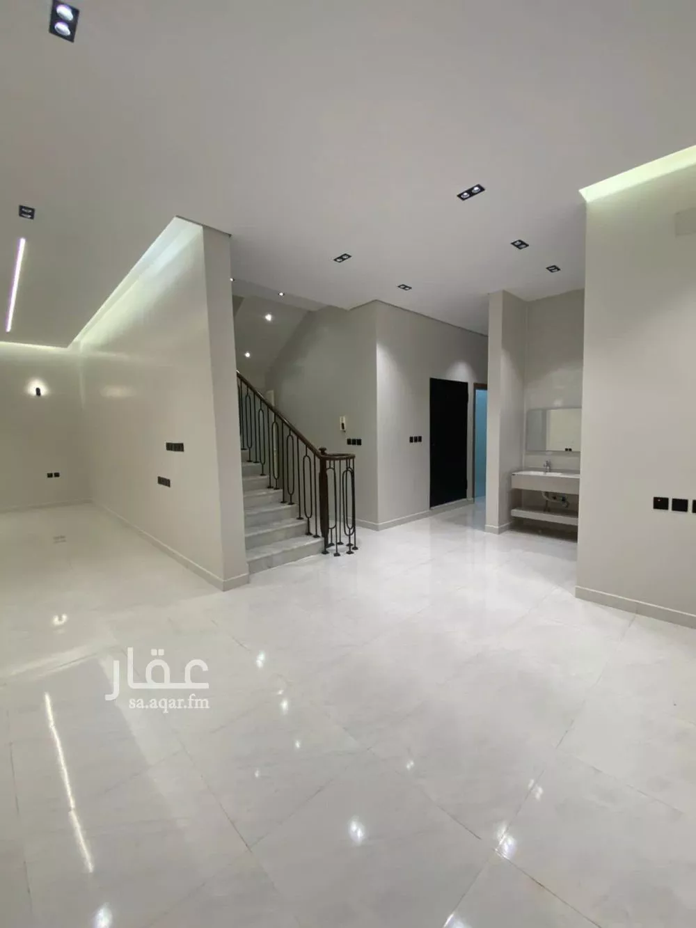 5 bedroom villa in Dahiat Namar, Riyadh 5