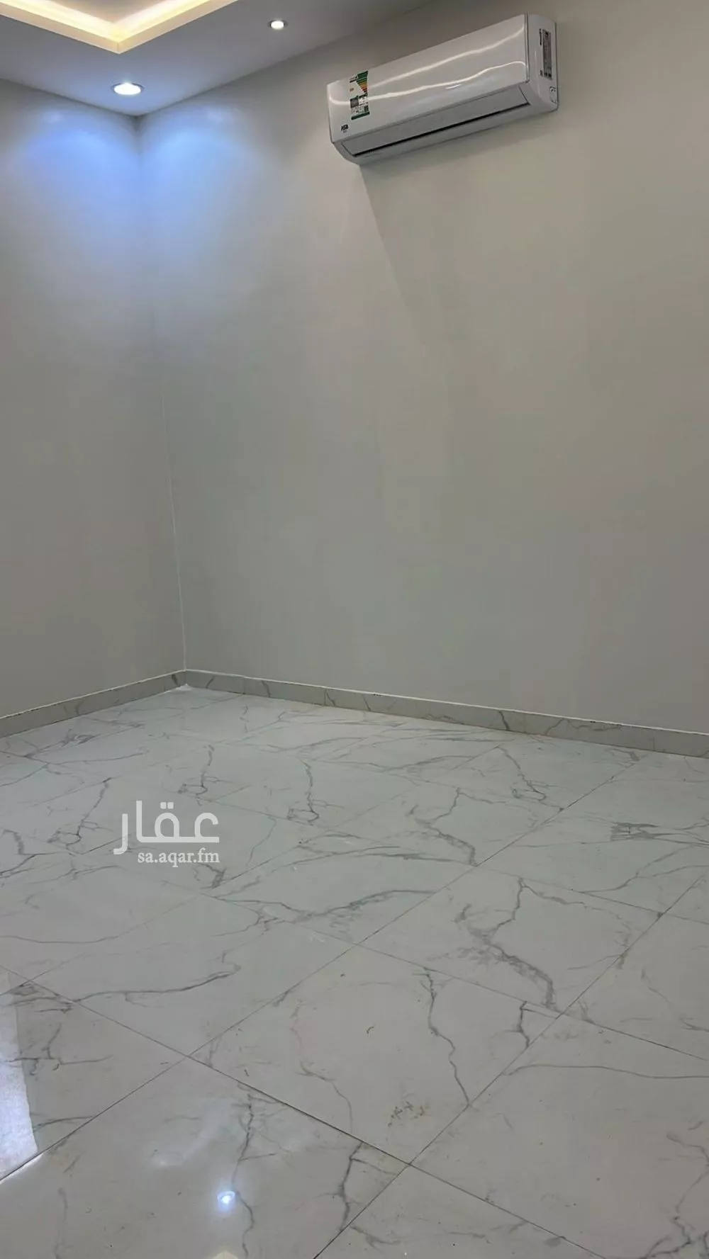 فيلا 4 غرف في الرمال 7