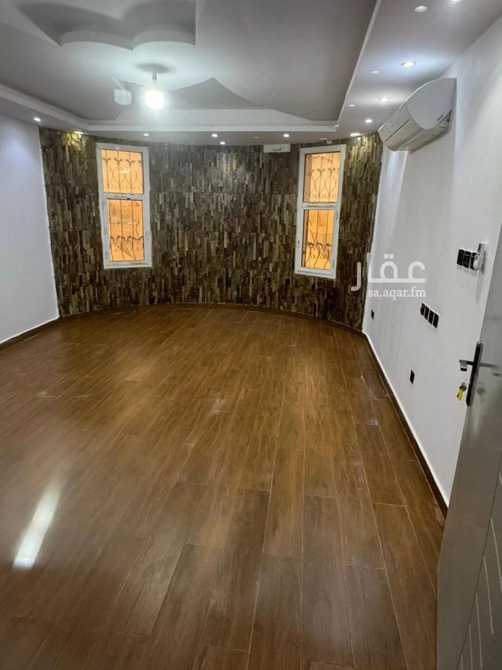 فيلا 4 غرف في ظهرة لبن 3