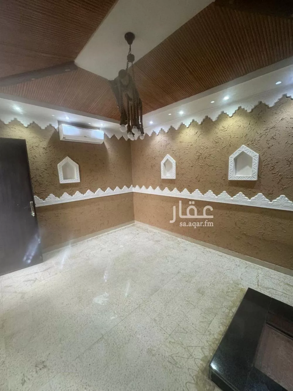 فيلا 4 غرف في ظهرة لبن 8