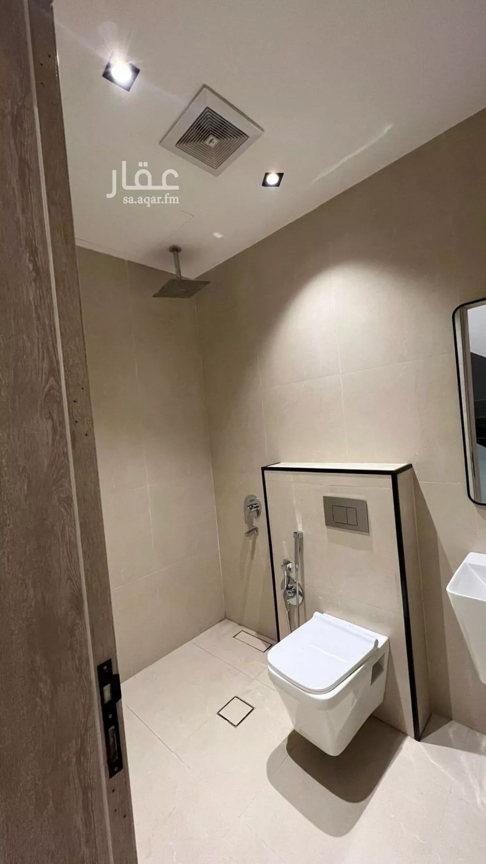 8 bedroom villa in Al Aridh 25