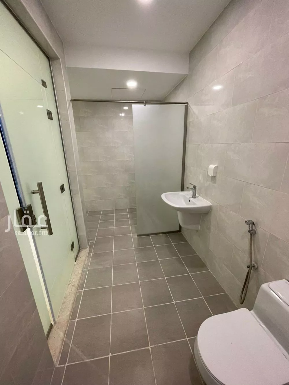 4 bedroom villa in Al Janadriyah 6