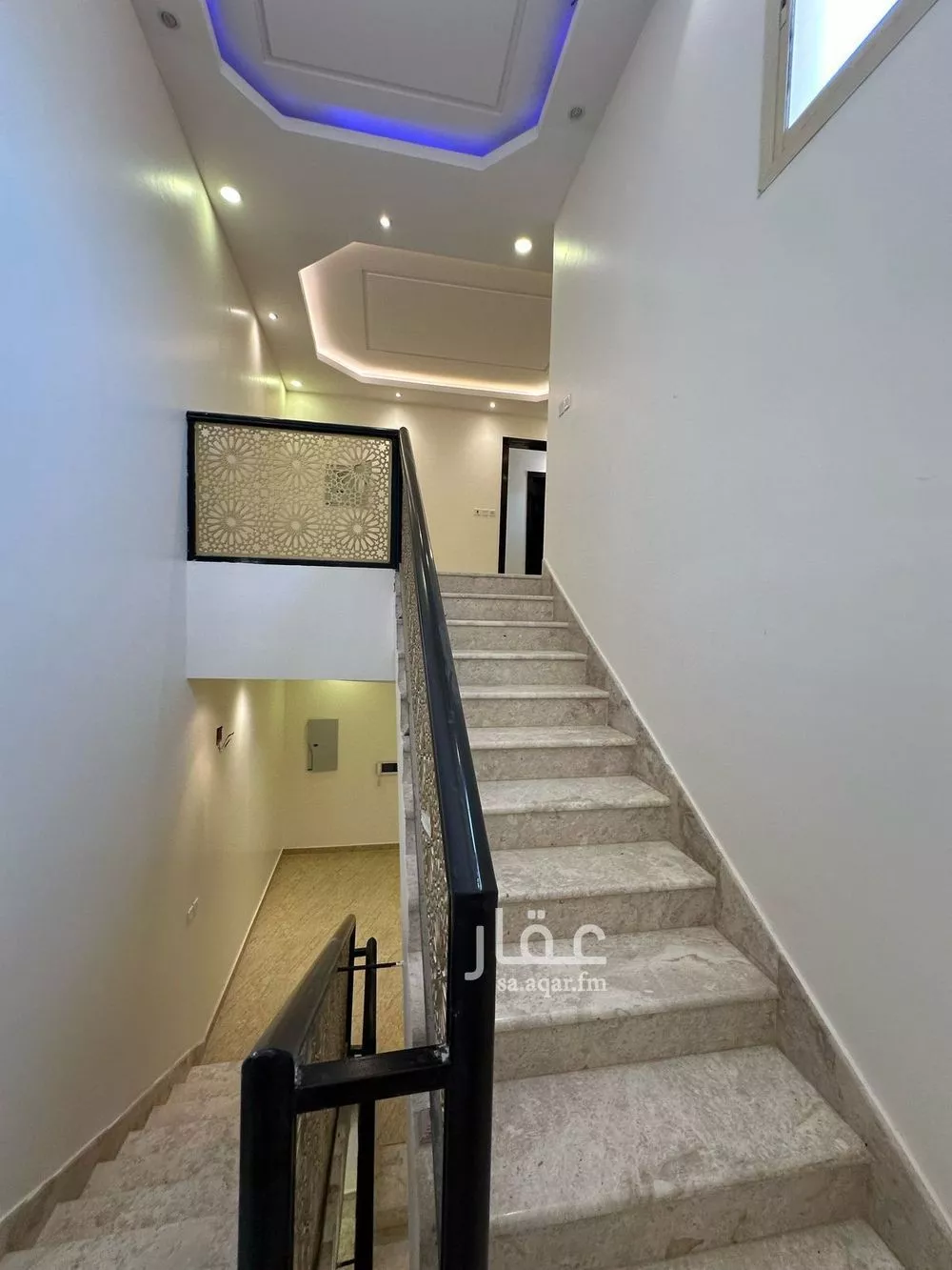 5 bedroom villa in Al Aridh 4