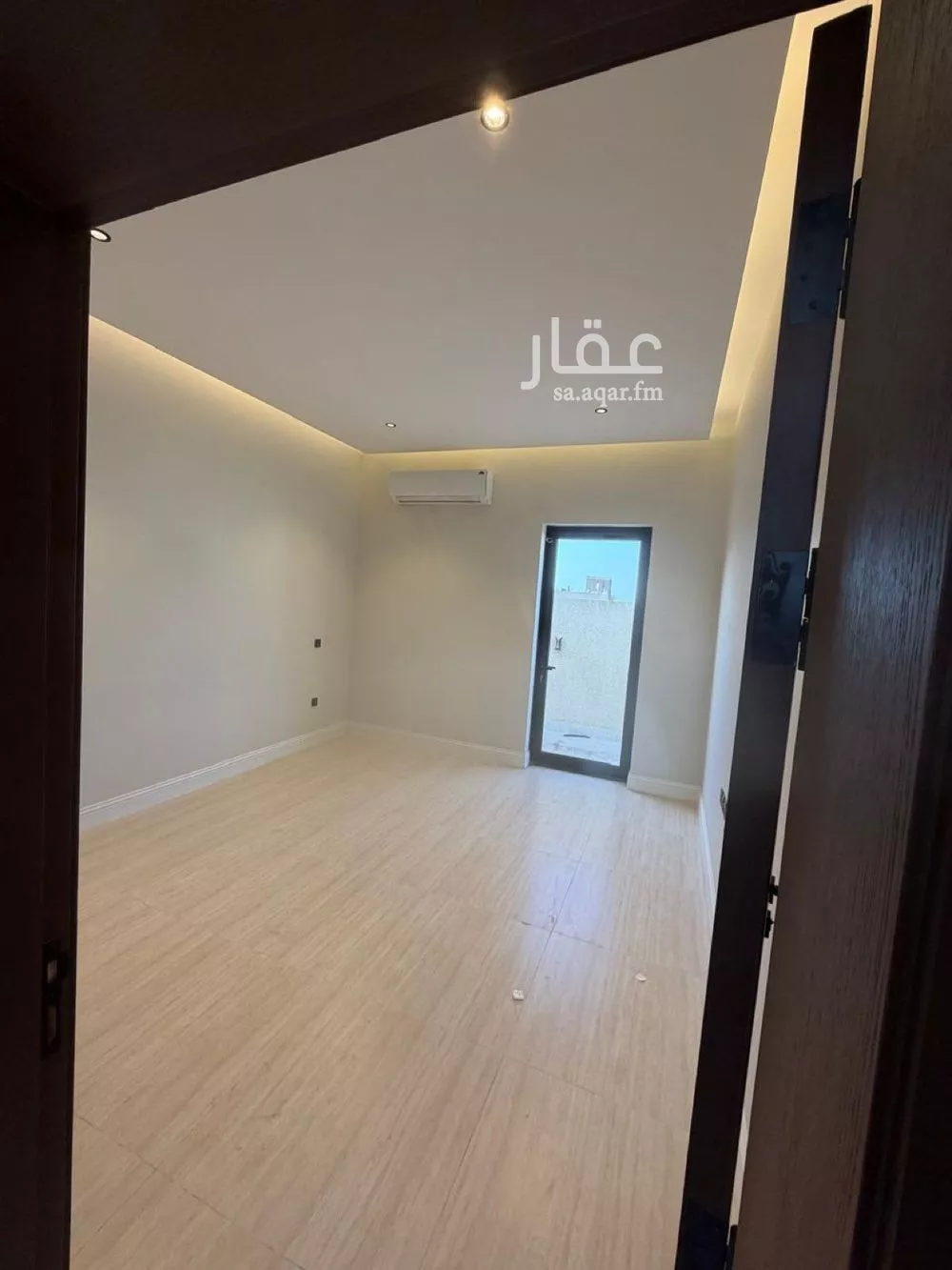 فيلا 4 غرف في العارض 16