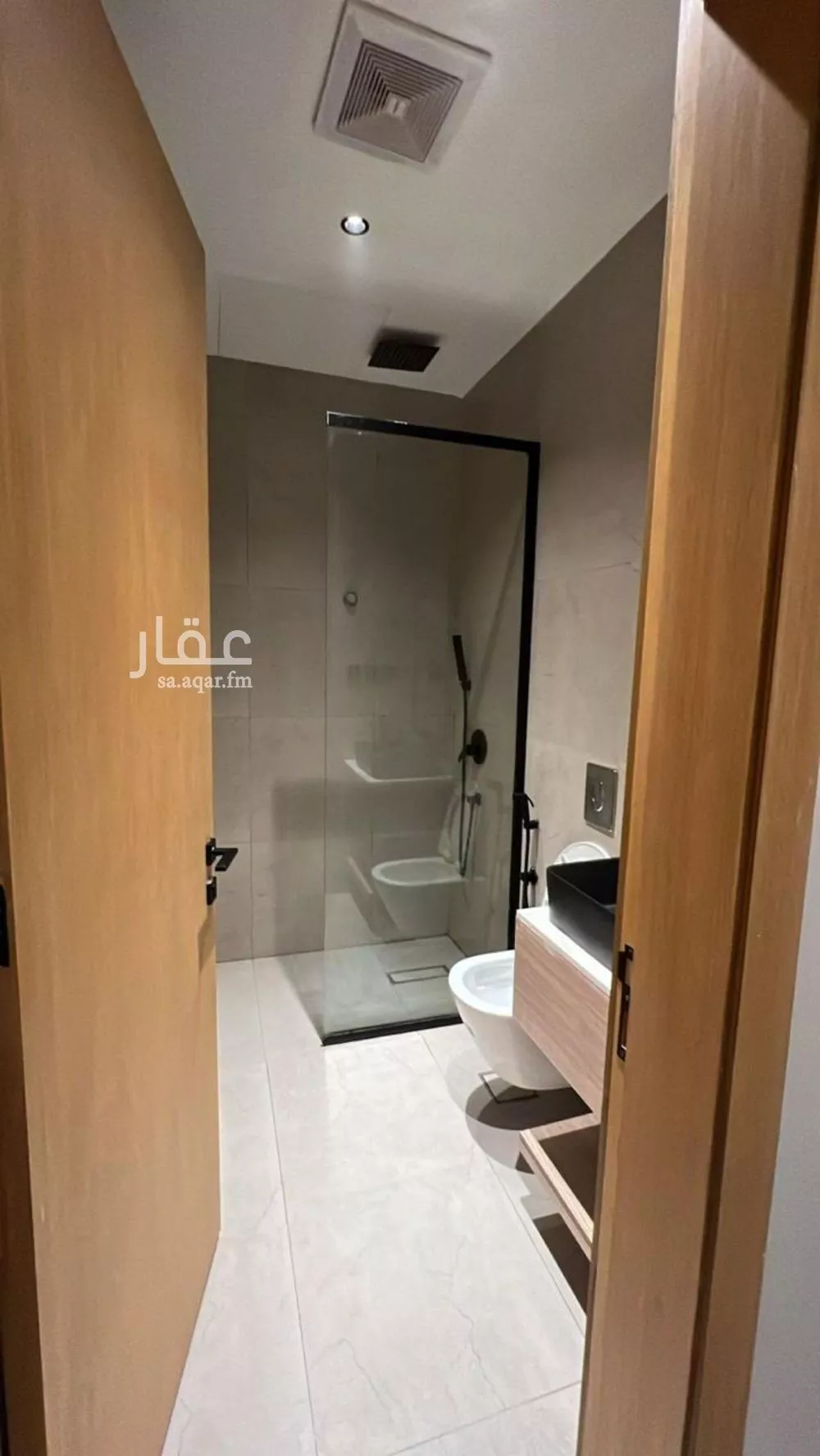 فيلا 6 غرف في العارض 4