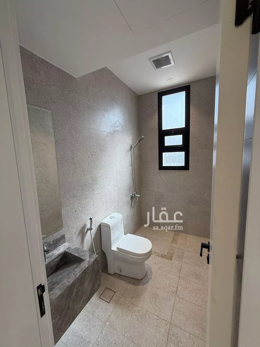 فيلا 4 غرف في العارض 15