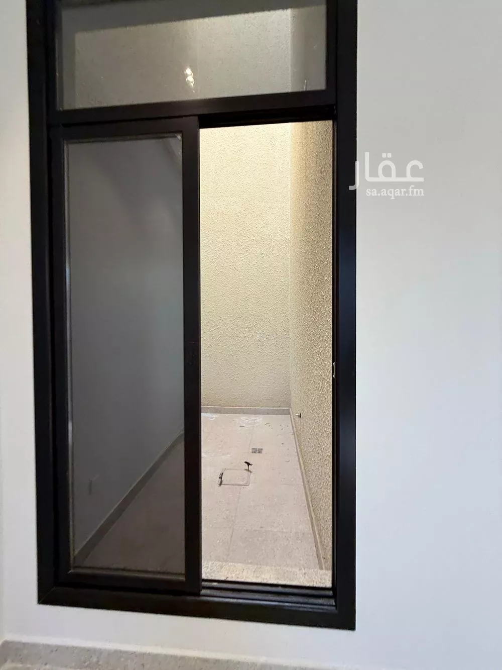 فيلا 4 غرف في العارض 9