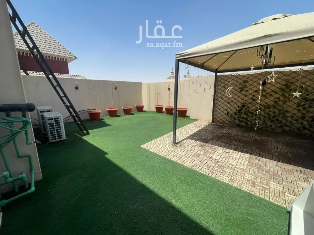 4 bedroom villa in Al Malqa 16