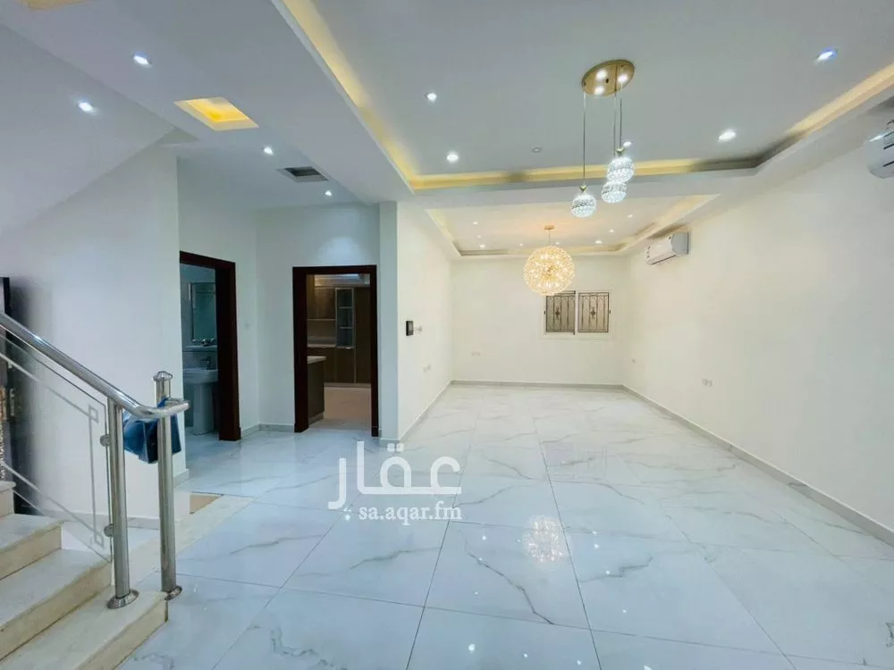 4 bedroom villa in Al Malqa 6