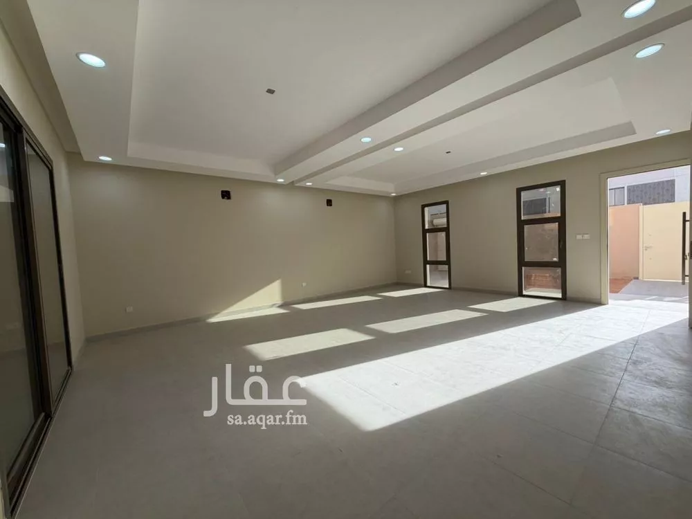 6 bedroom villa in Al Rimal 2