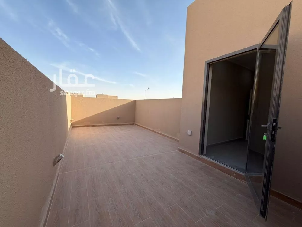 6 bedroom villa in Al Rimal 6