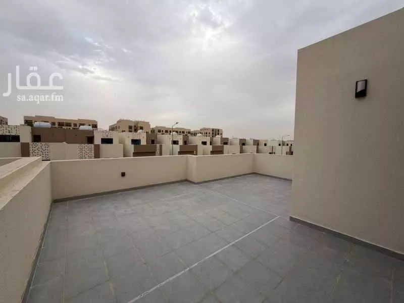 5 bedroom villa in Riyadh 12