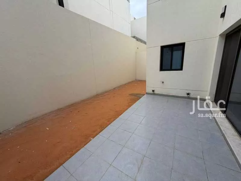 5 bedroom villa in Riyadh 10