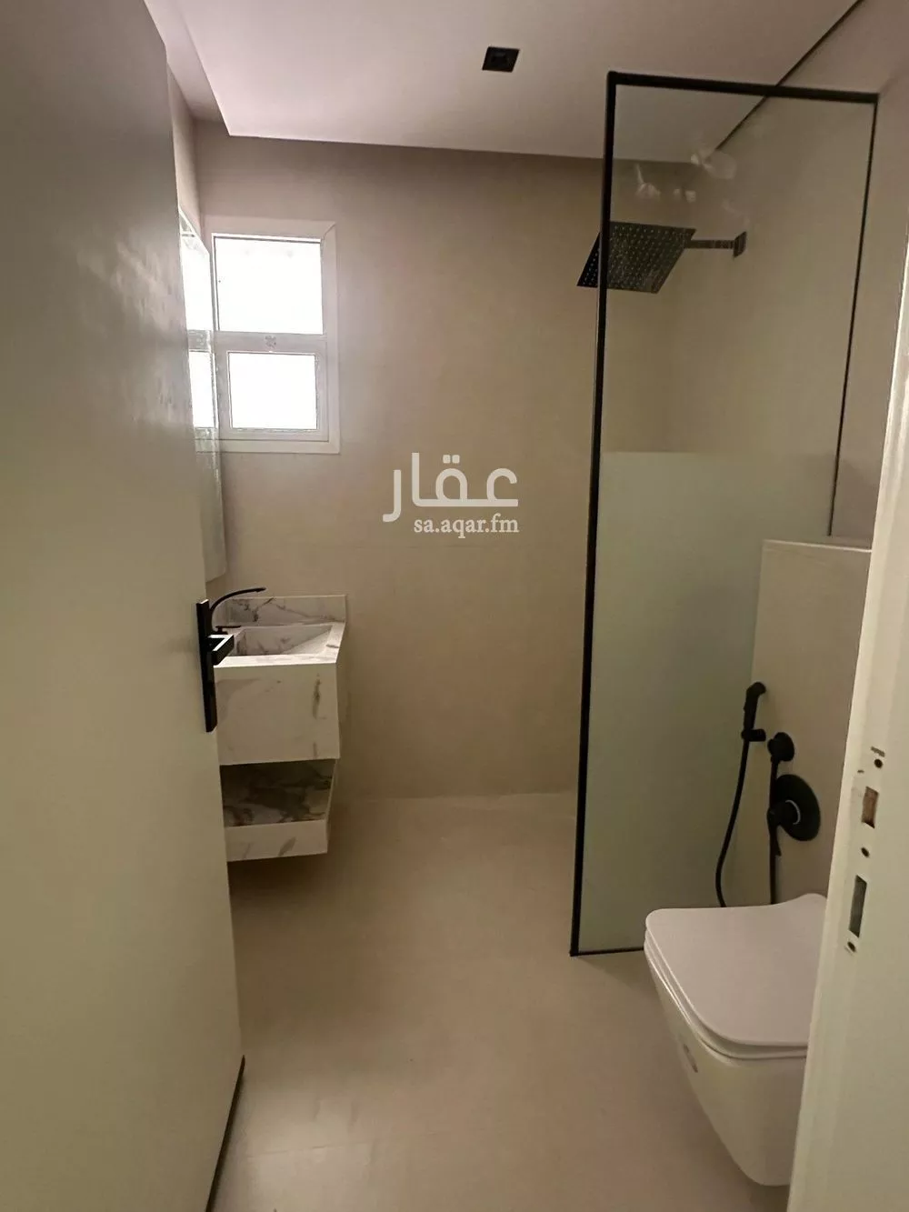 فيلا 9 غرف في المونسية 11