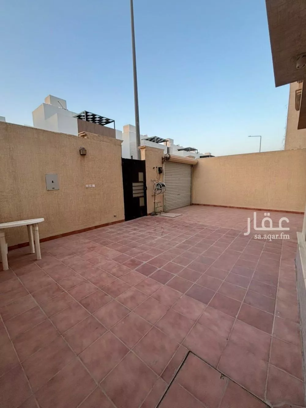 فيلا 5 غرف في النرجس 16