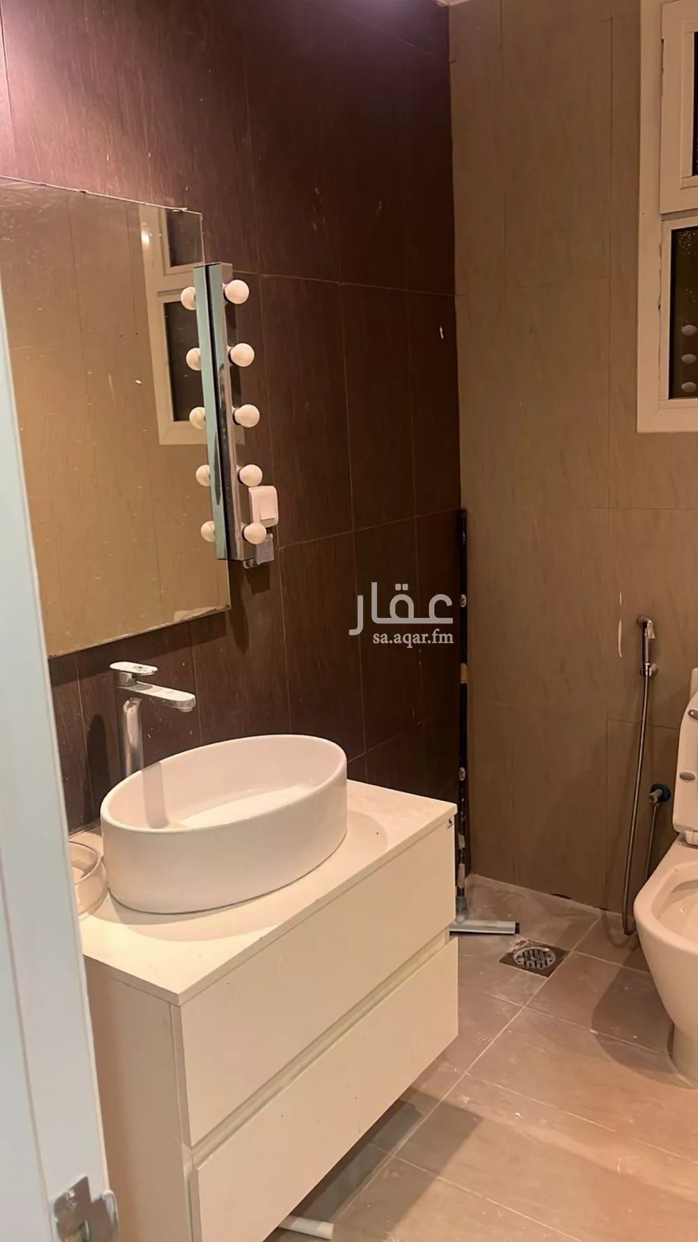فيلا 6 غرف في النرجس 7
