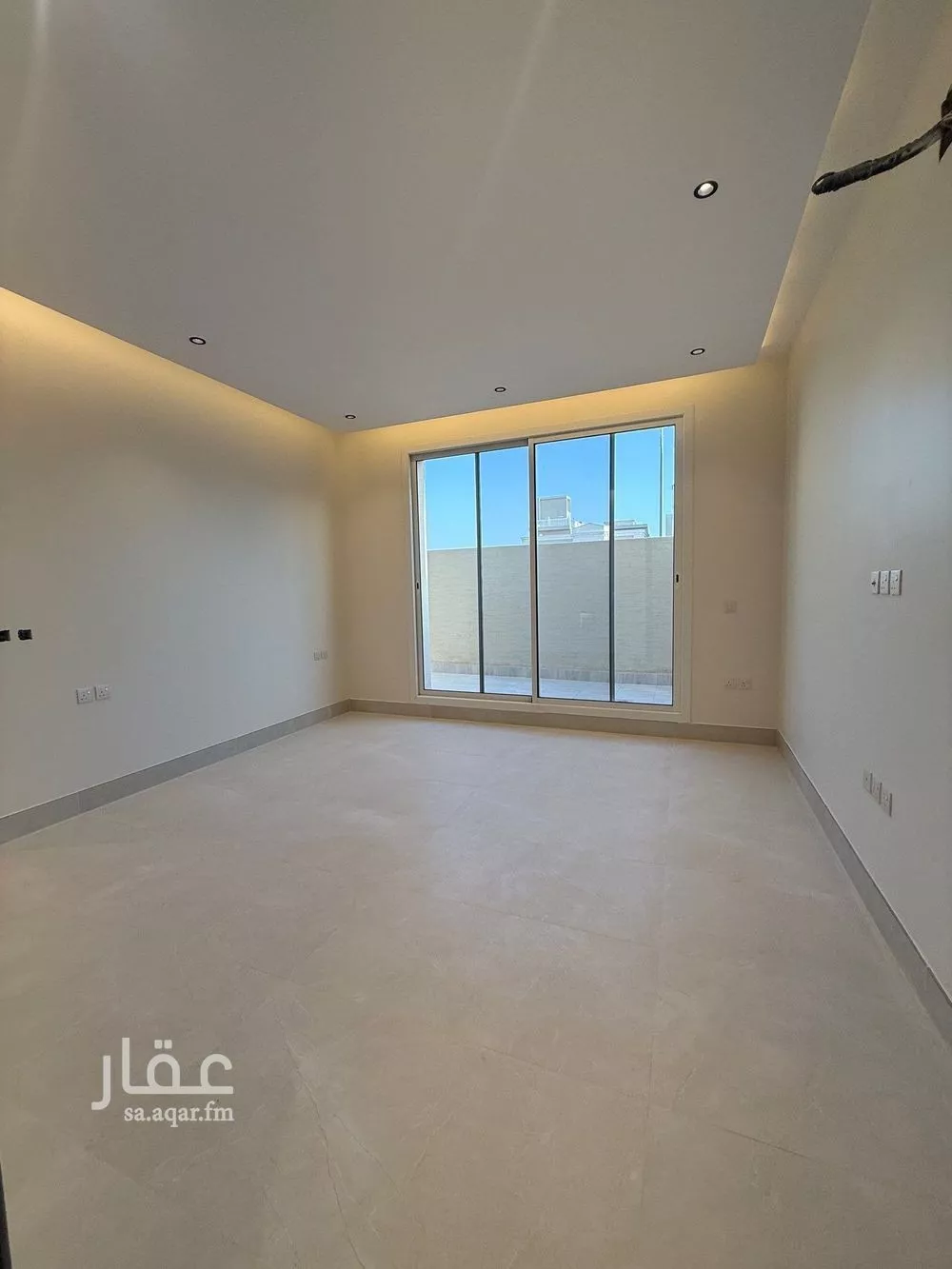 فيلا 6 غرف في النرجس 24
