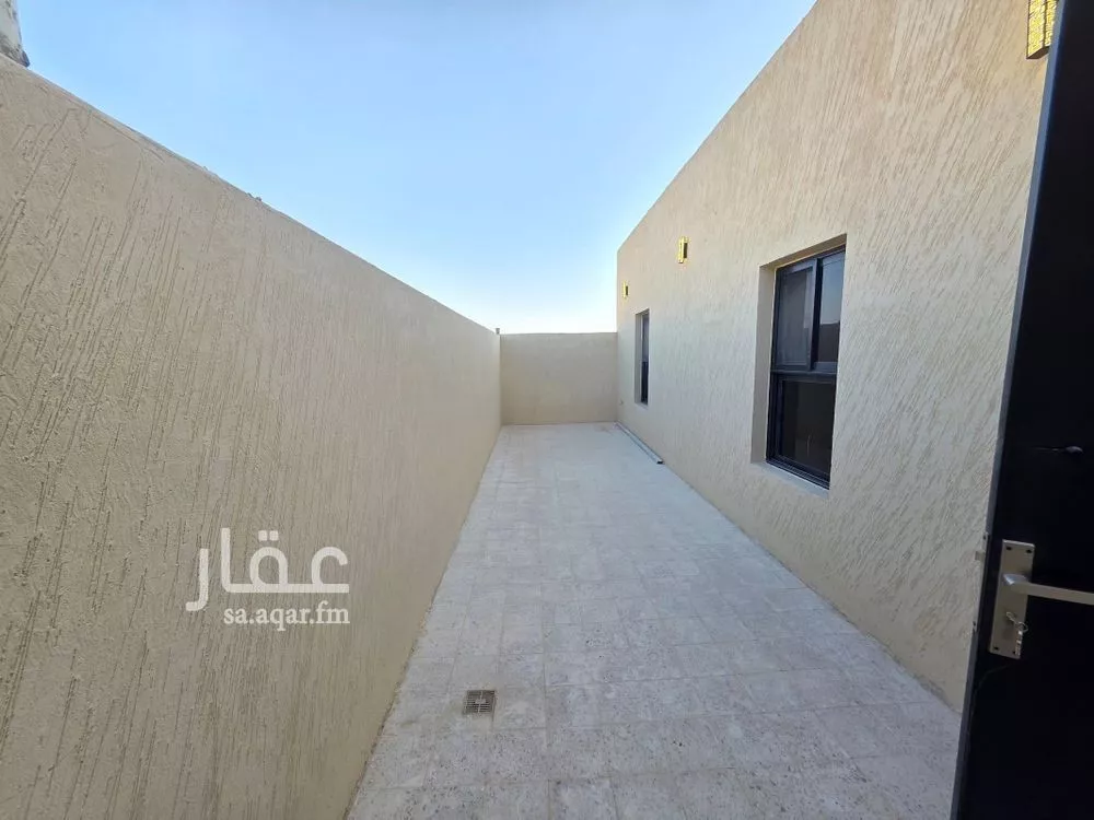 4 bedroom floor in Taibah 10