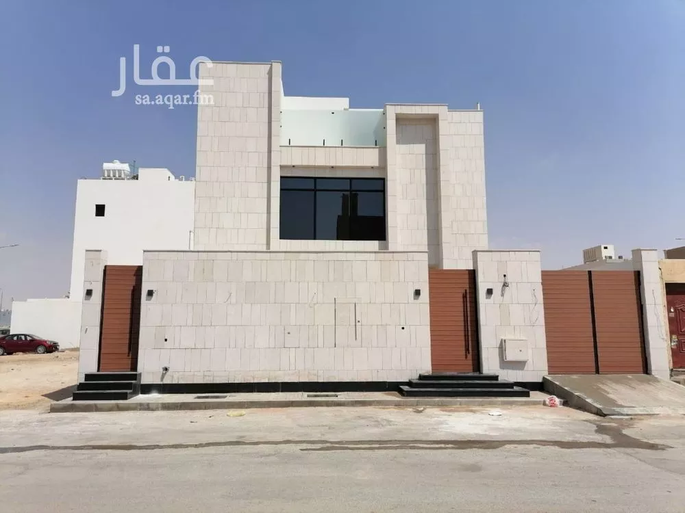 فيلا 4 غرف في العارض 10