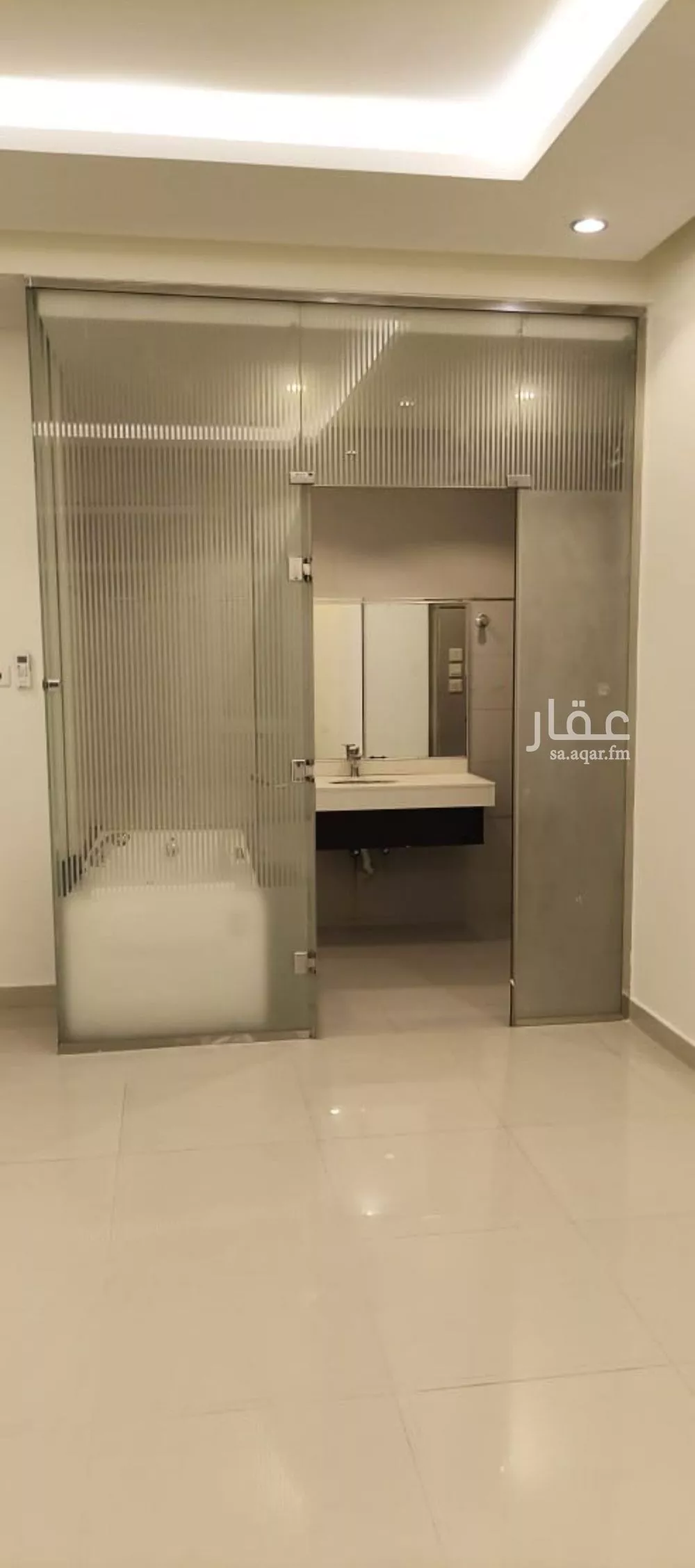 فيلا 5 غرف في العارض 6