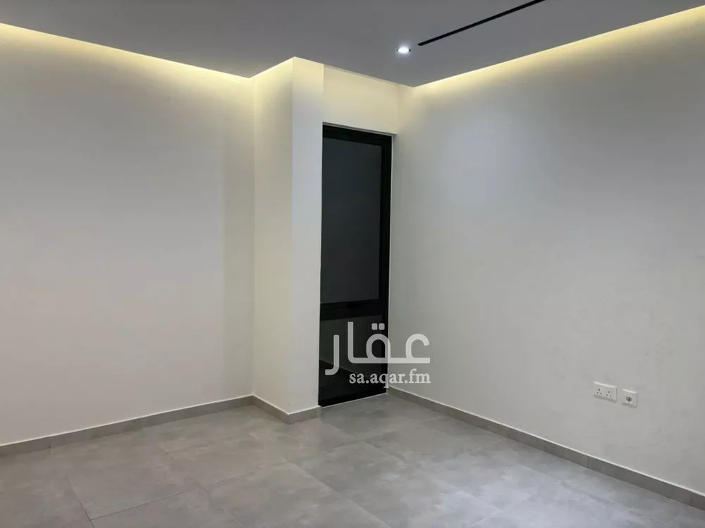 فيلا 4 غرف في العارض 3