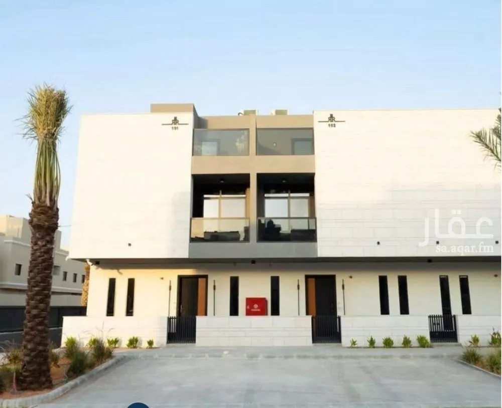 5 bedroom villa in Al Aridh 2