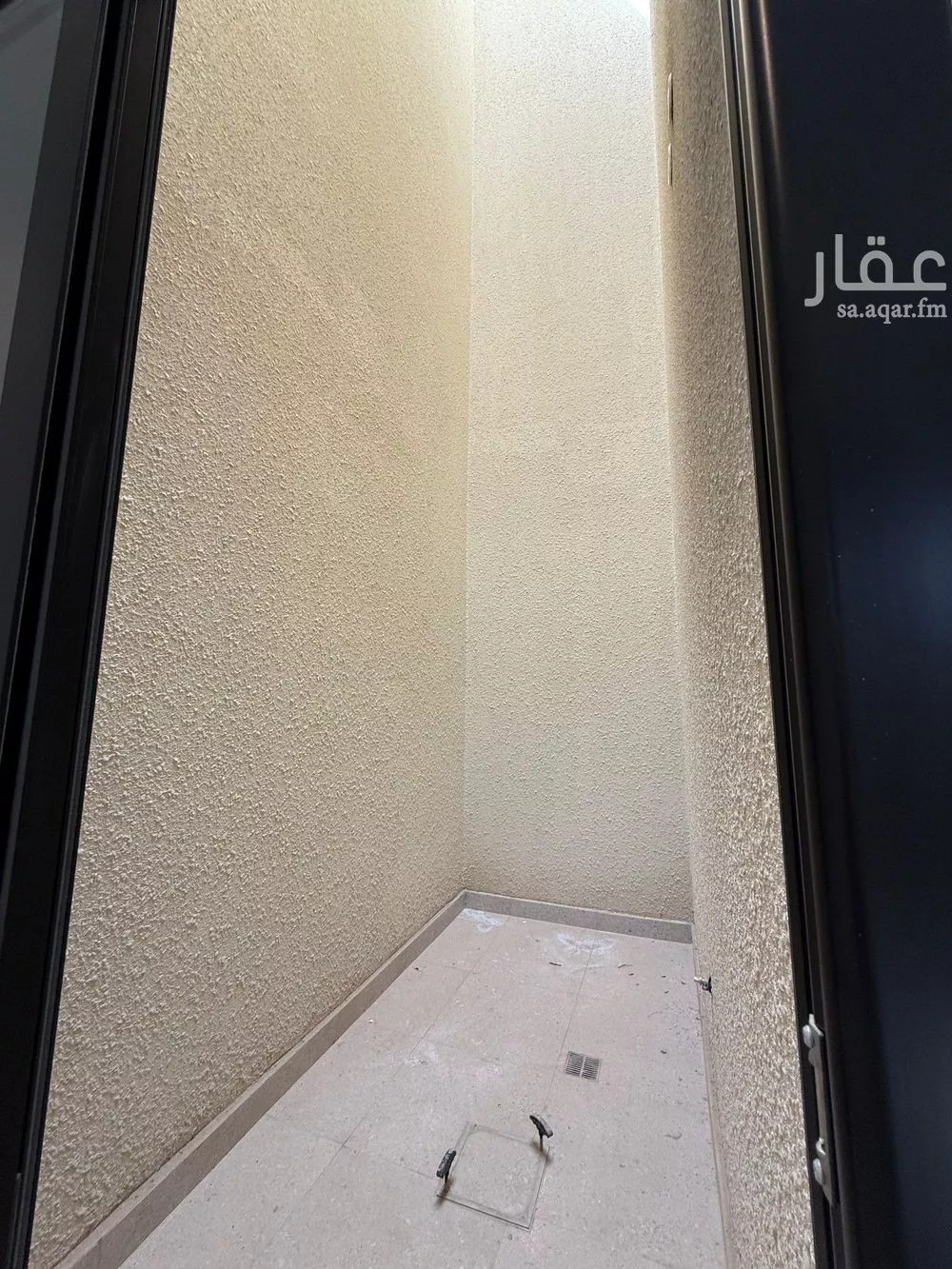 فيلا 4 غرف في العارض 18