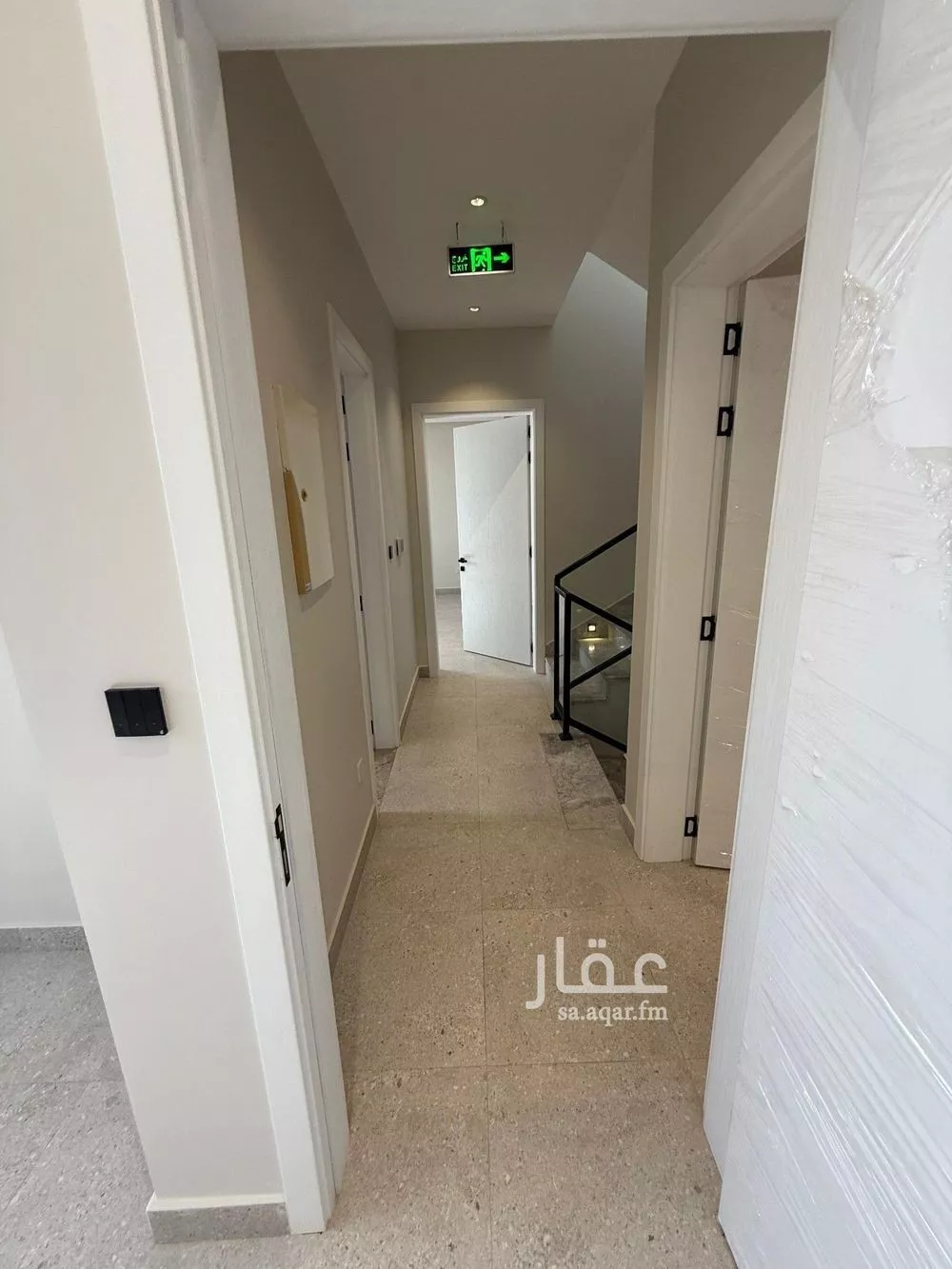 فيلا 4 غرف في العارض 6