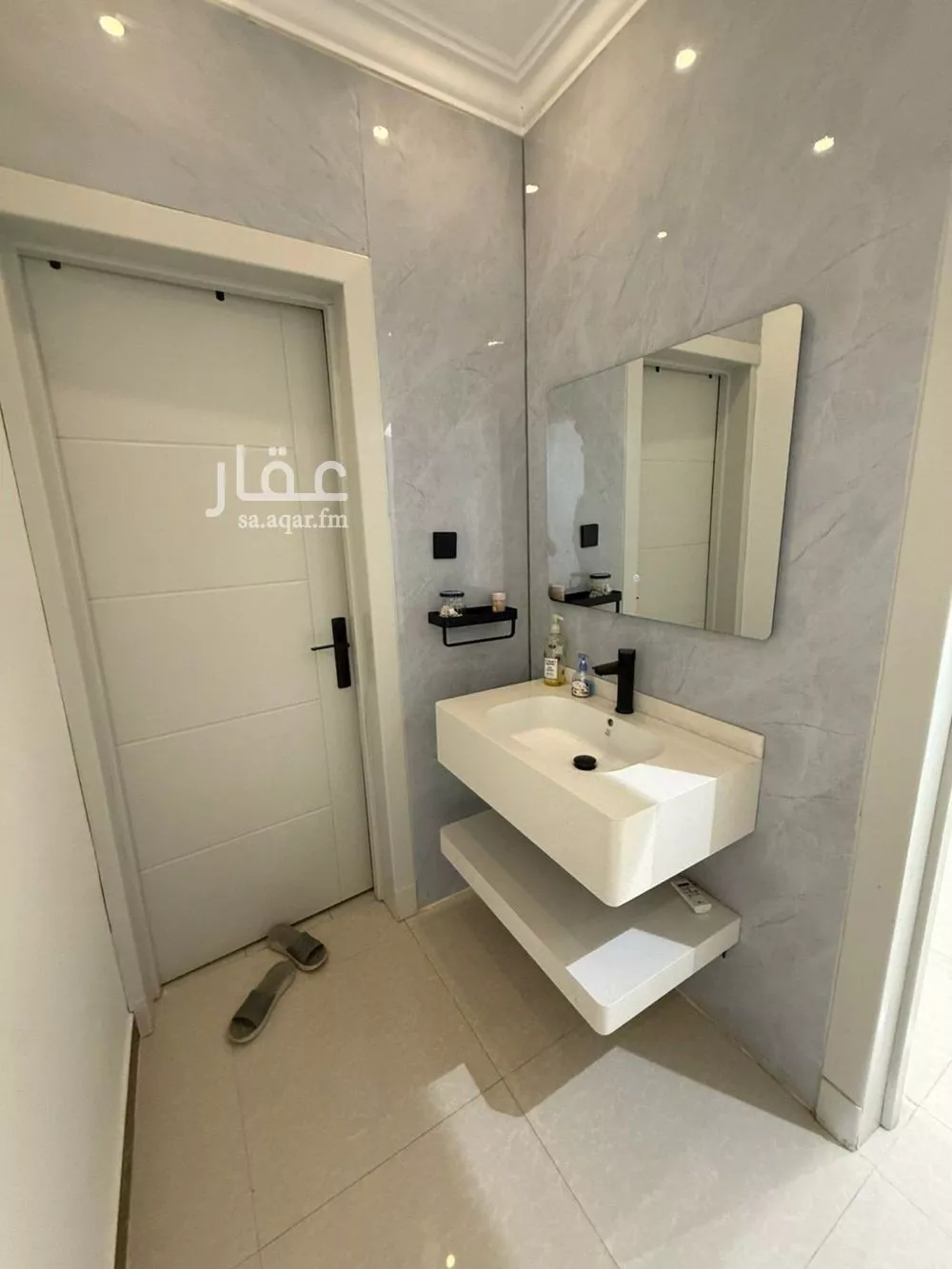 5 bedroom villa in Dhahrat Laban 8