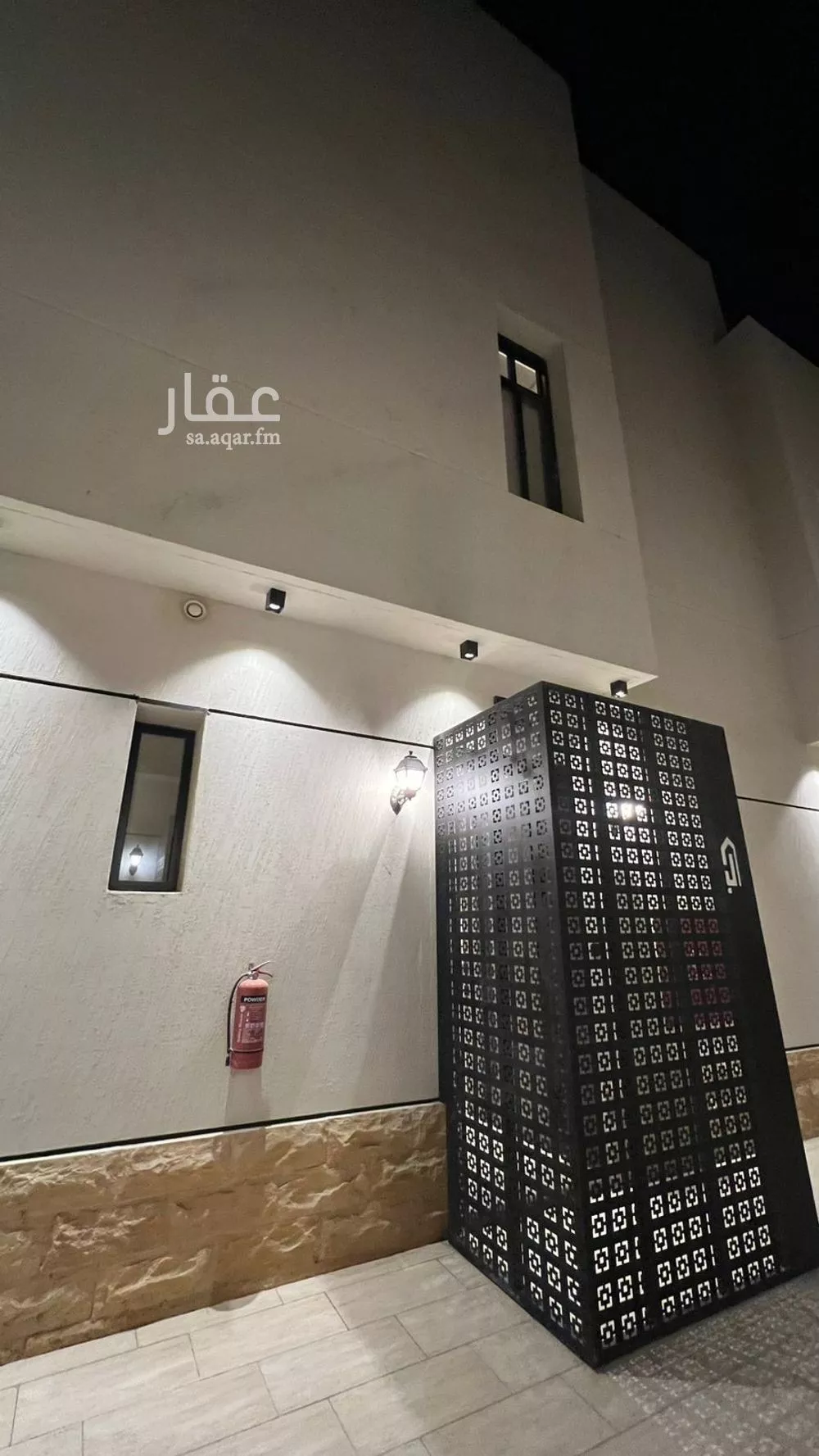 فيلا 9 غرف في العارض 11