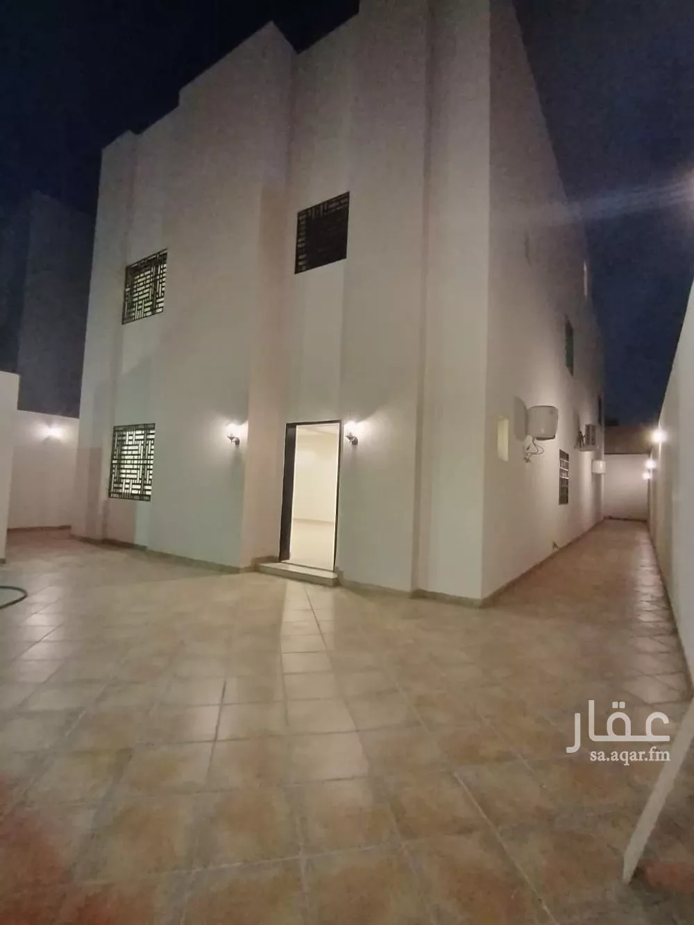 فيلا 5 غرف في الفلاح 9