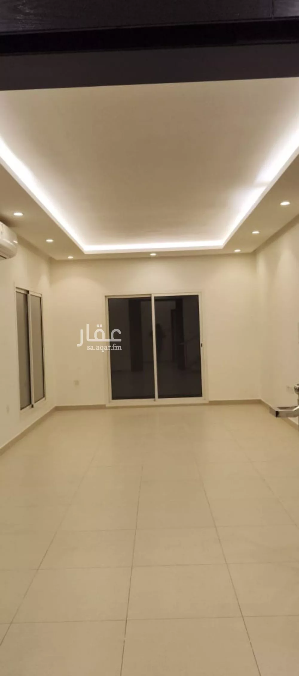 فيلا 4 غرف في العارض 11