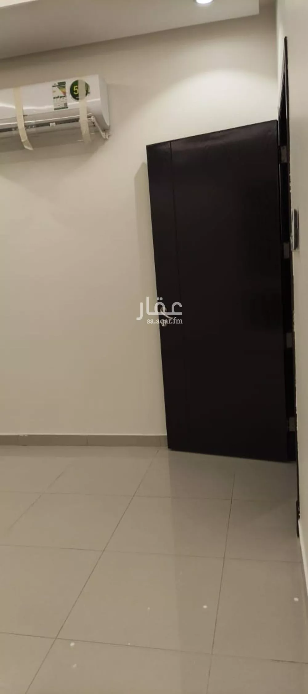 فيلا 4 غرف في العارض 6