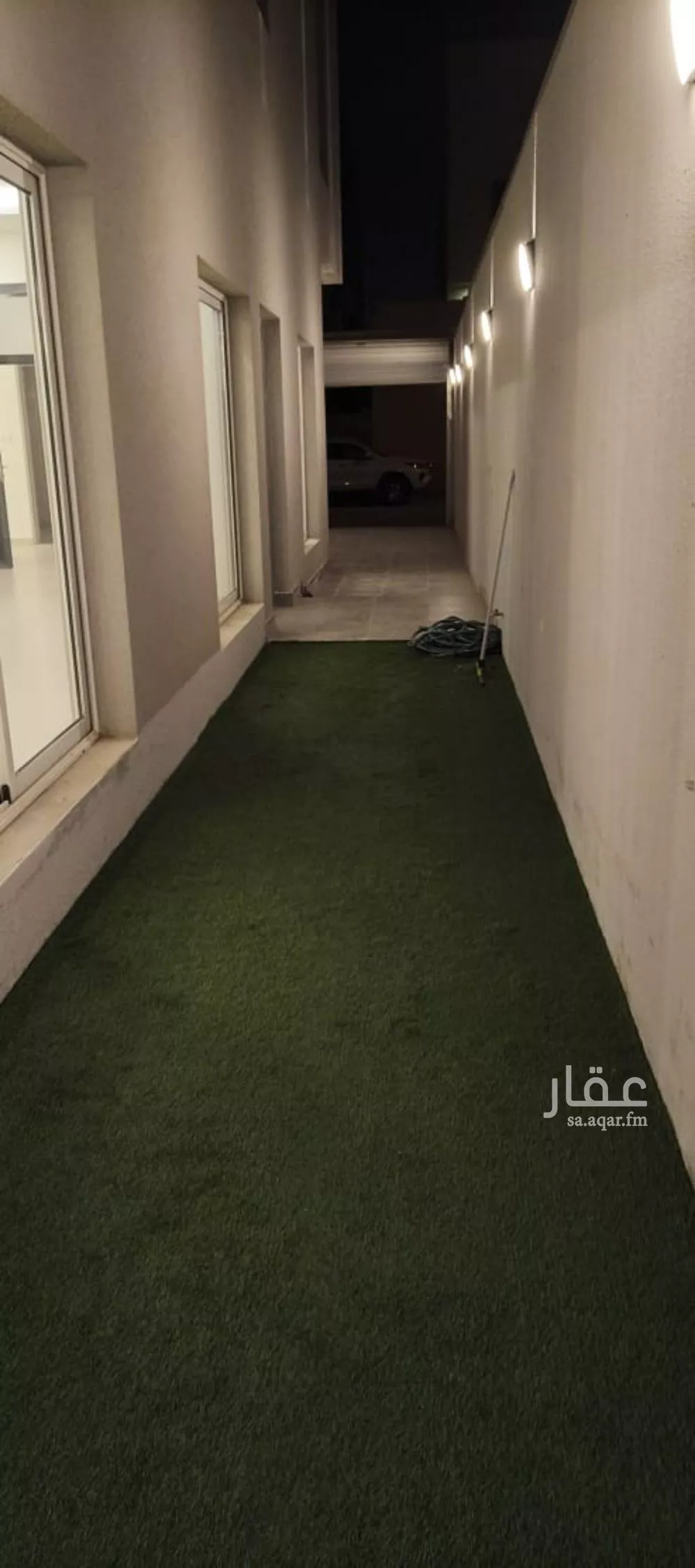 فيلا 4 غرف في العارض 8