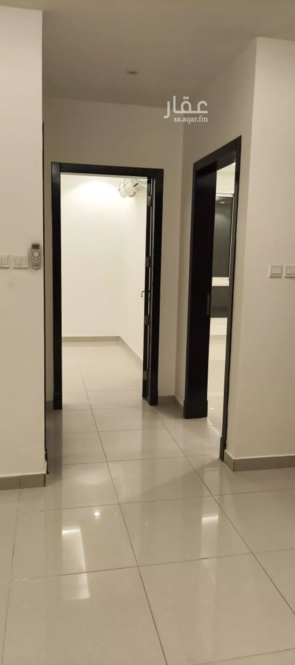 فيلا 4 غرف في العارض 10