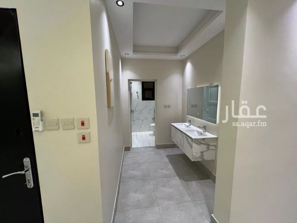 فيلا 4 غرف في القادسية 6