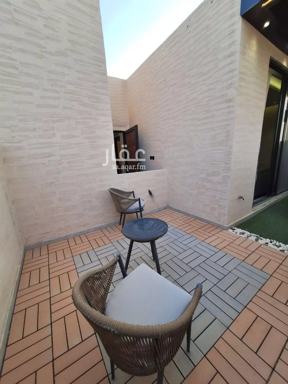 3 bedroom floor in Badr 5