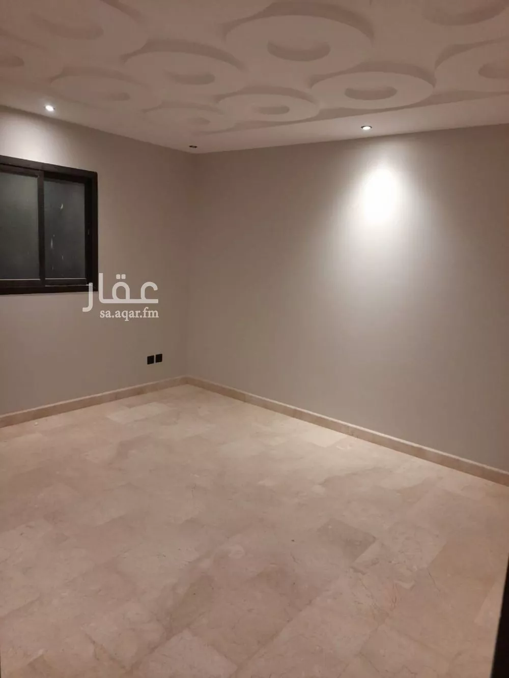 فيلا 4 غرف في النخيل 13